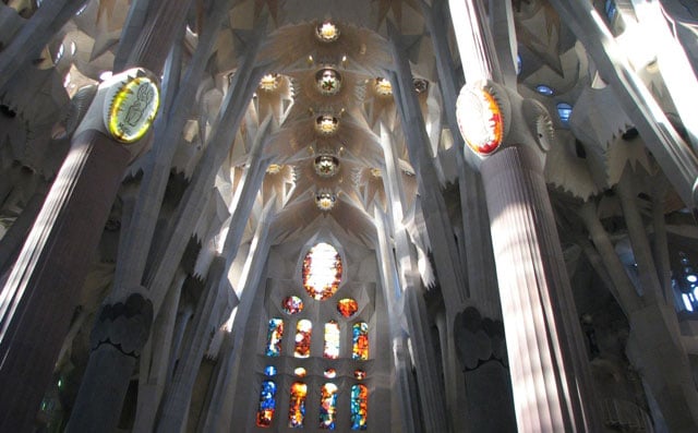 L'intérieur de la Sagrada Familia