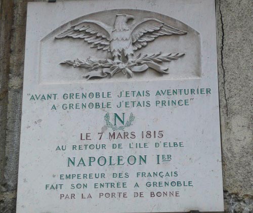 Avant Grenoble, j'étais aventurier... - Plaque commémorative grenobloise