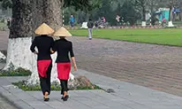 deux-vietnamiennes-a-Hué-vignette